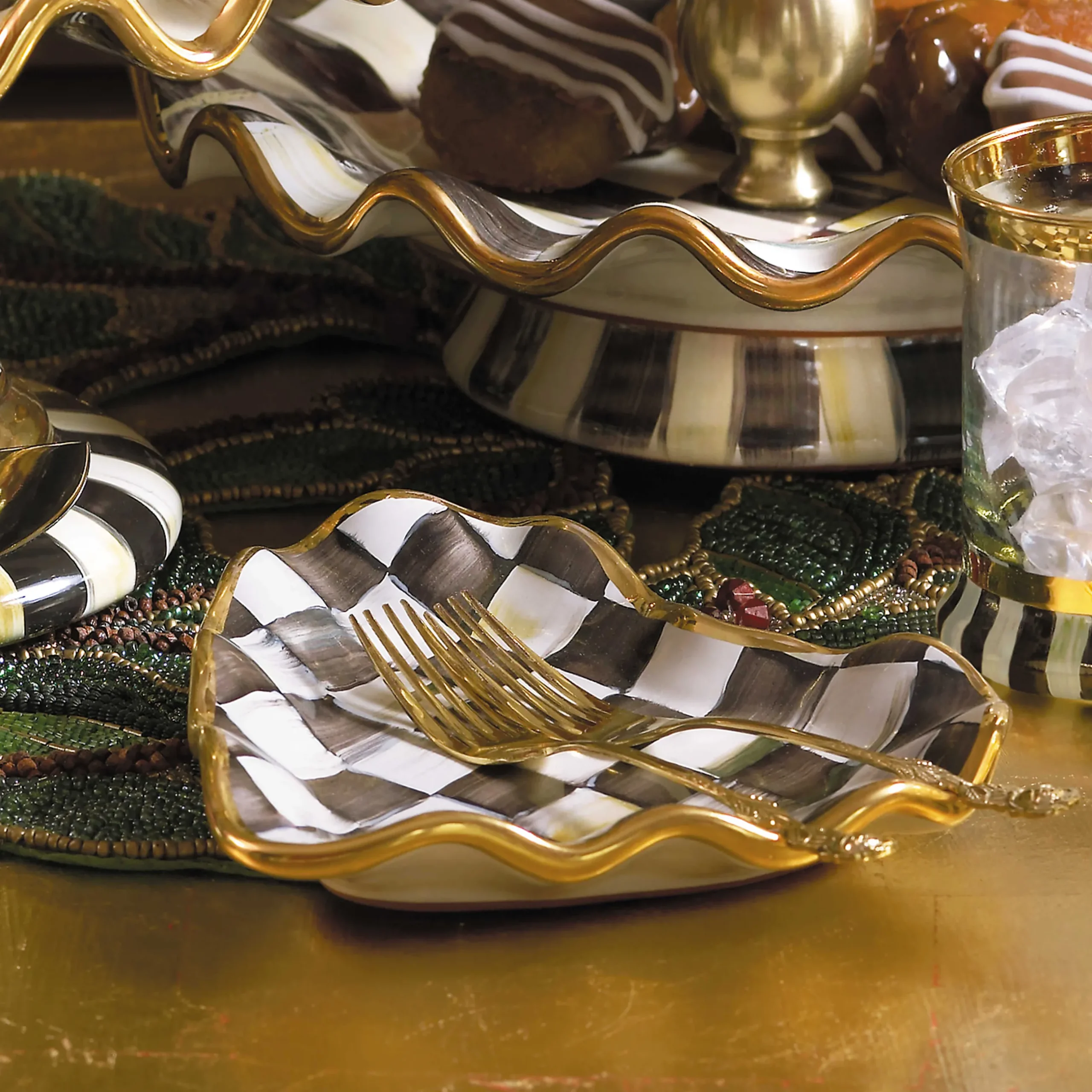 Bar Entertaining|Serveware|MacKenzie-Childs Courtly Check Fluted Heart Plate