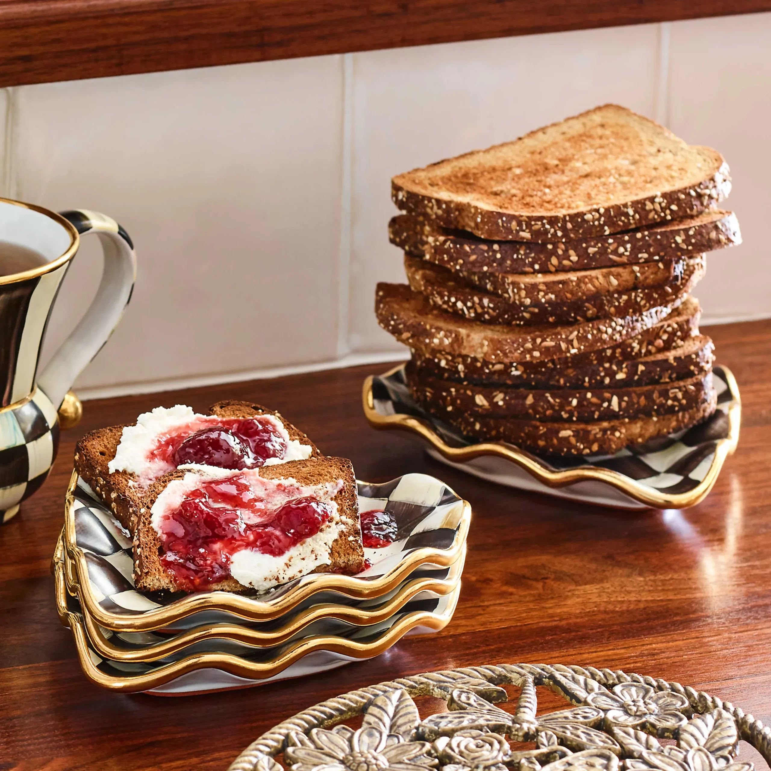 Bar Entertaining|Serveware|MacKenzie-Childs Courtly Check Fluted Heart Plate