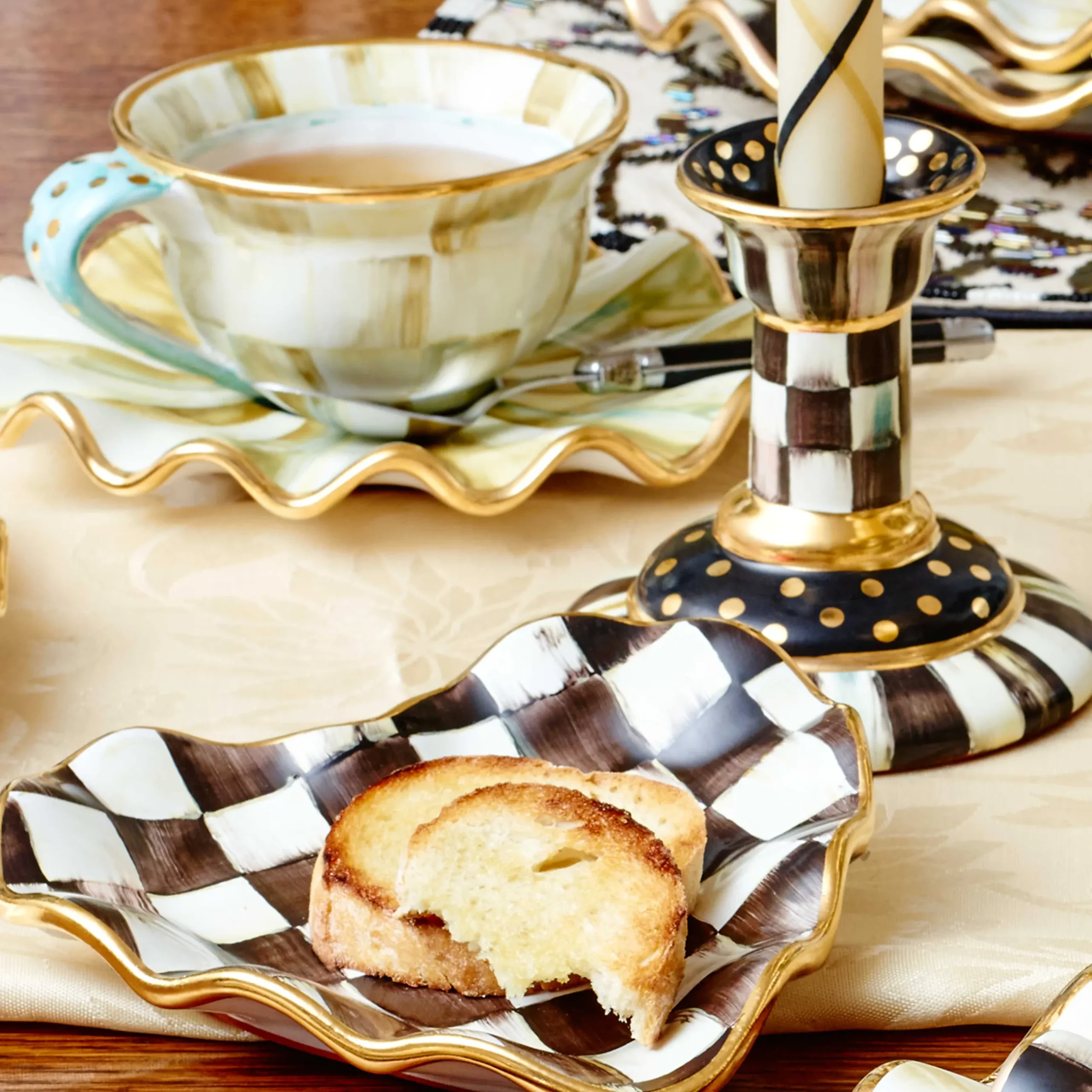 Bar Entertaining|Serveware|MacKenzie-Childs Courtly Check Fluted Heart Plate