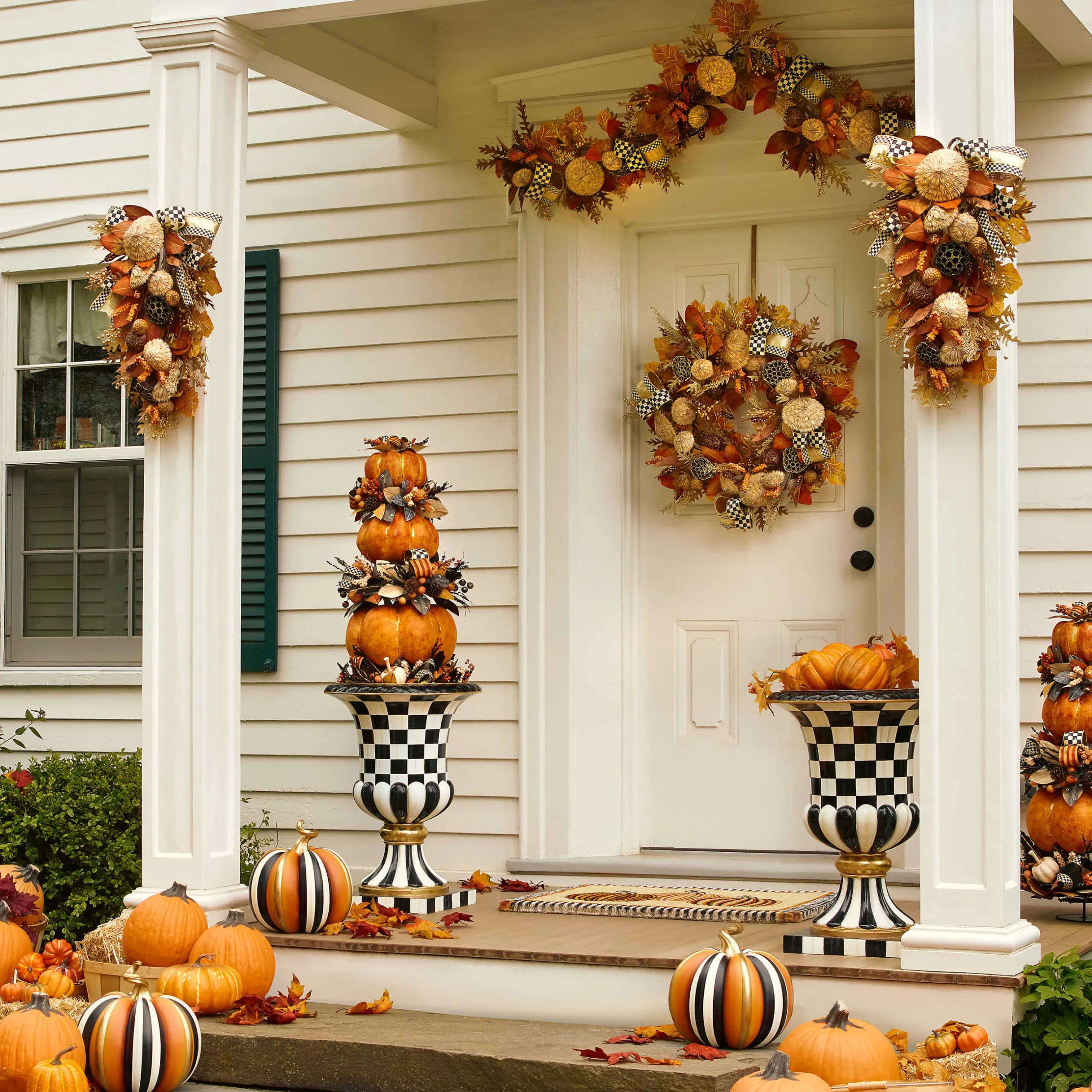 Spring|Outdoor|MacKenzie-Childs Courtly Check Pedestal Urn