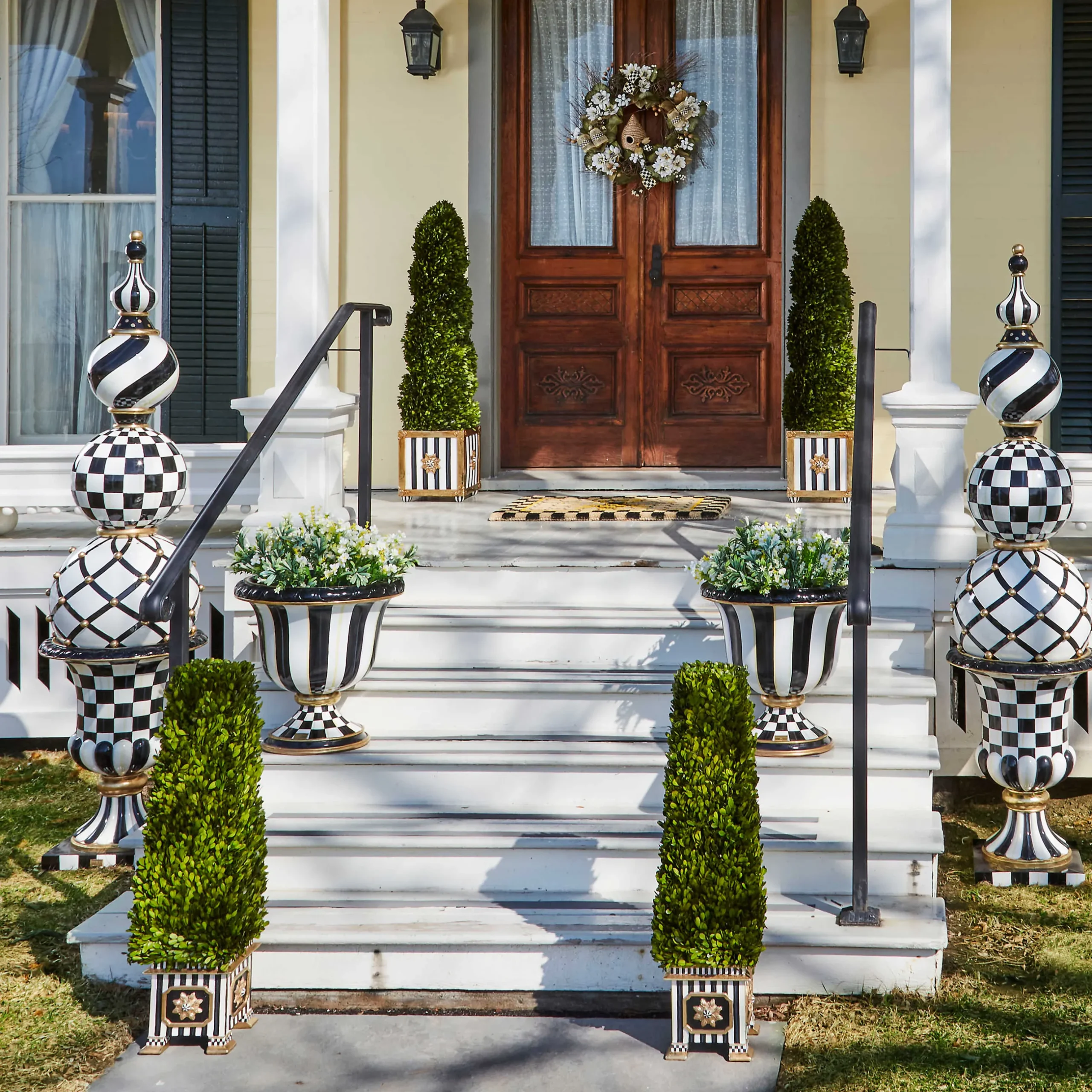 Spring|Outdoor|MacKenzie-Childs Courtly Check Pedestal Urn