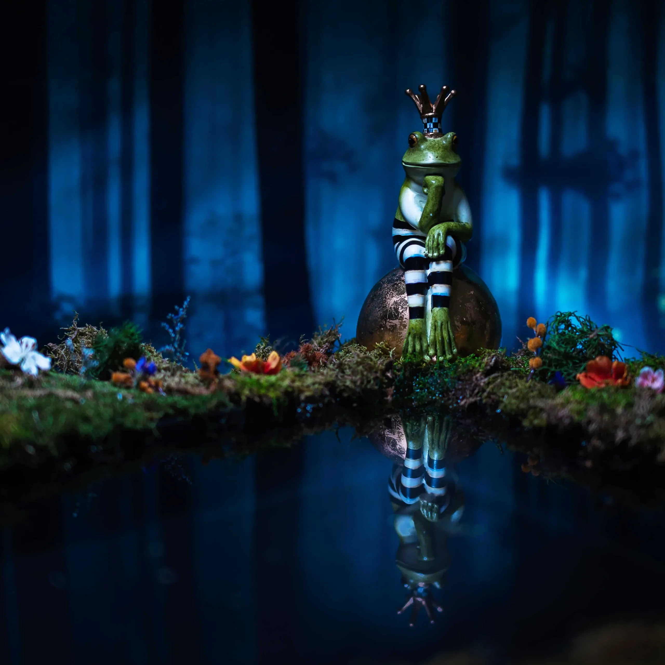 Room Accents|MacKenzie-Childs Fergal Frog on Ball