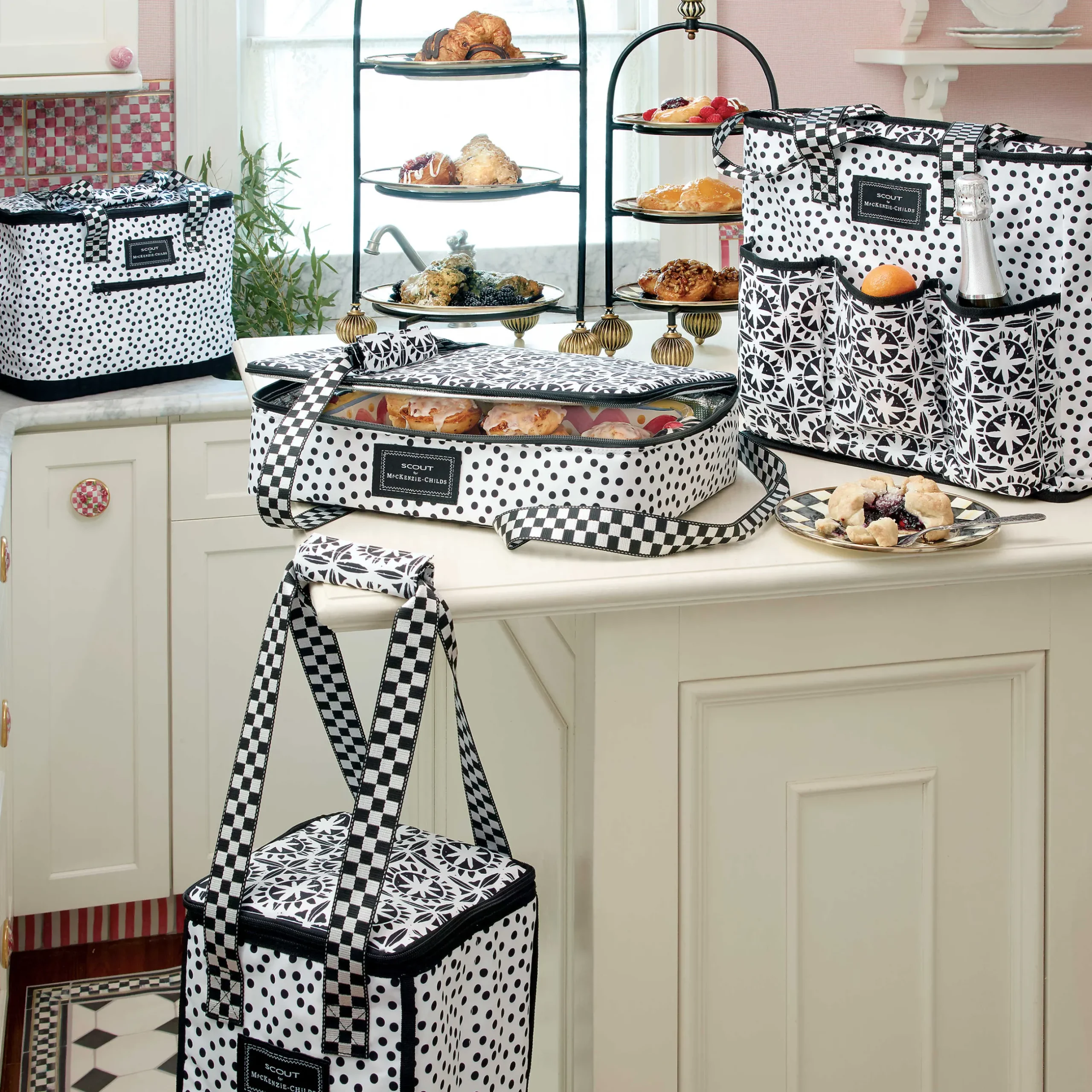 Serveware|MacKenzie-Childs Plate Stand - Large